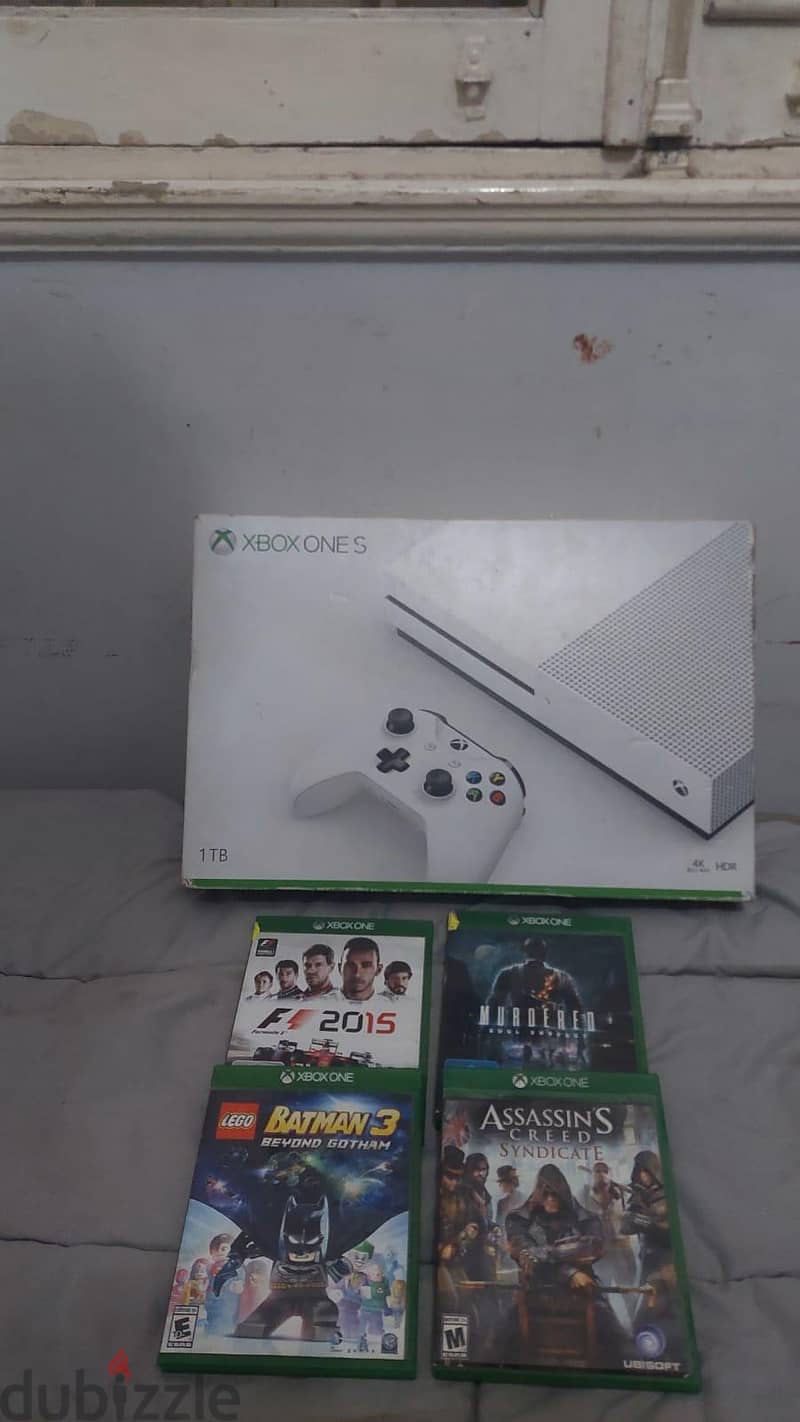 XBOX ONE S 1TB EXCELLENT CONDITION 2