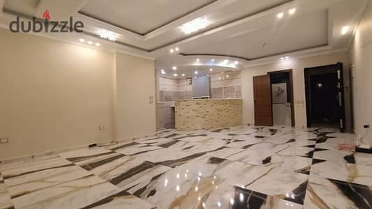 Luxury apartment in Al Lotus North