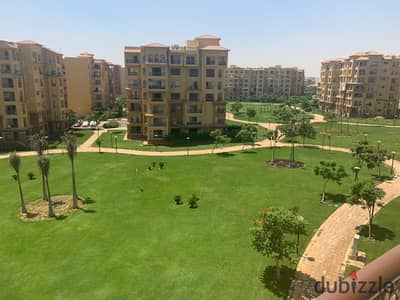 4 bedrooms, including 2 master bedrooms with ensuite bathrooms and dressing rooms