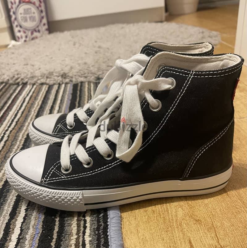 Brand new shoes Levi’s original 2