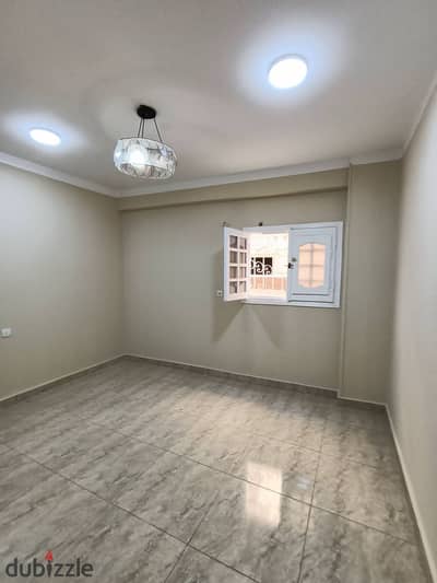 For rent on the Middle link, a ground floor with a private entrance in the eighth district.