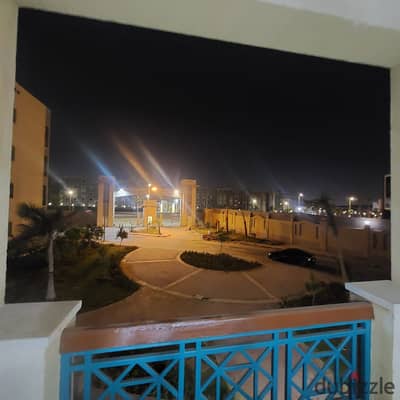 شقه اول سكن للايجار كمبوند المهندسين بارادايس أمام بوابة 3 وبالقرب من الجامعة الأمريكية وشارع التسعين الجنوبي التجمع الخامس القاهرة الجديدة