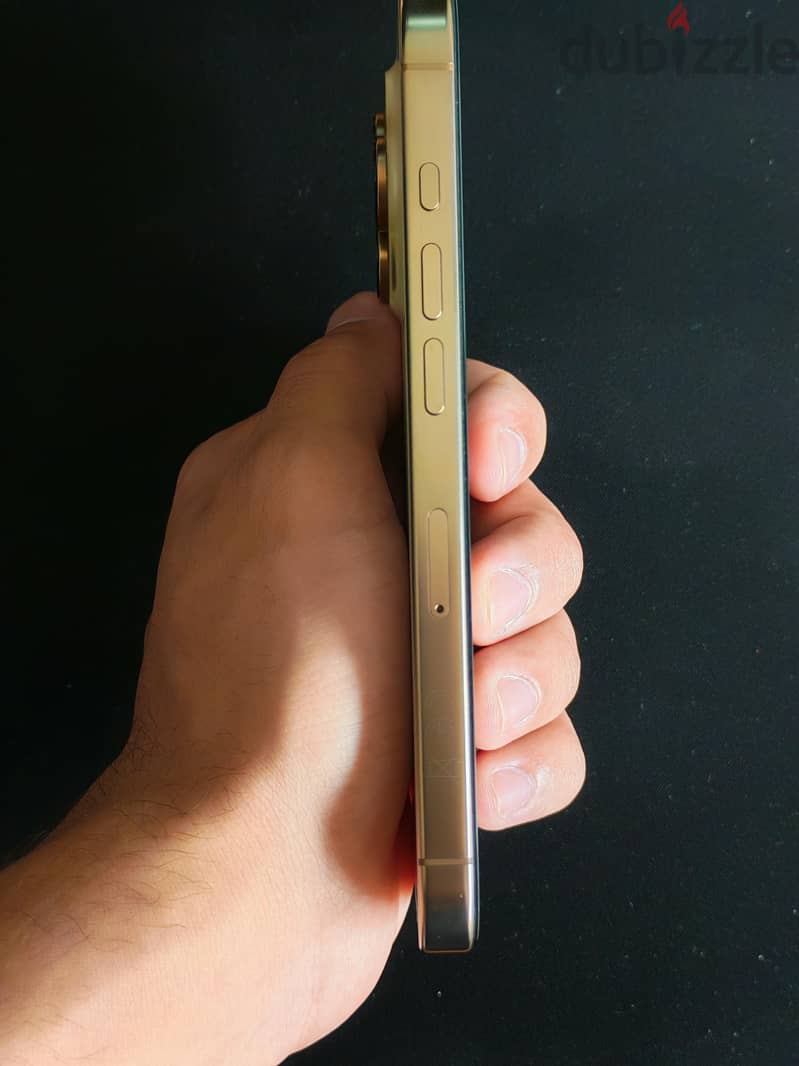 Apple - iPhone 16 Pro 7