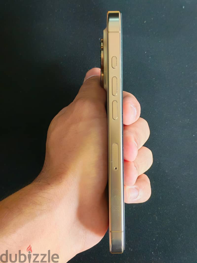 Apple - iPhone 16 Pro 8