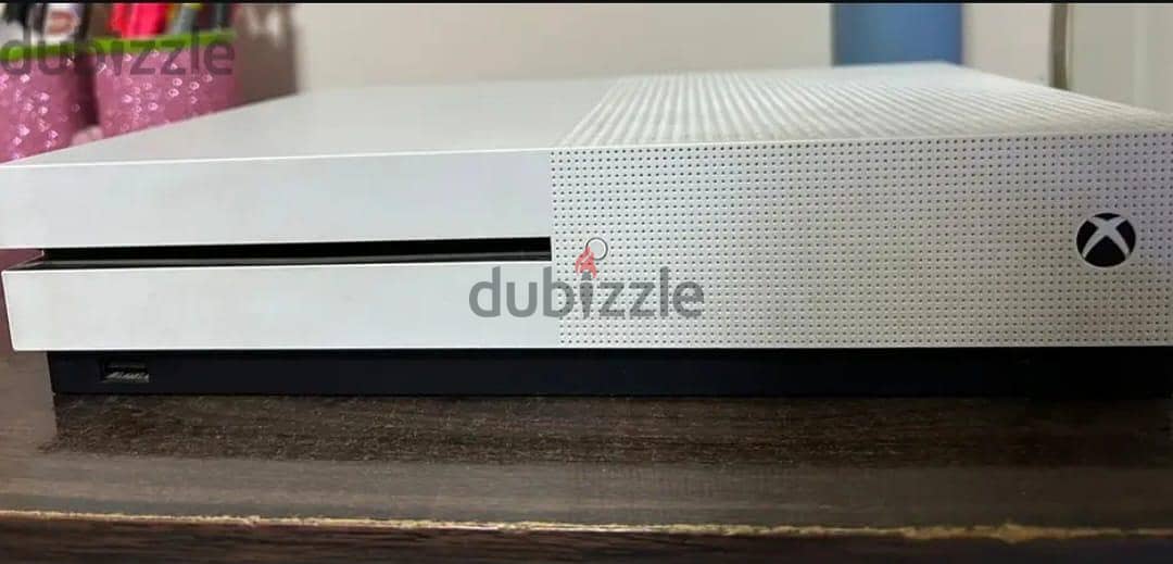 XBOX ONE S 1TB EXCELLENT CONDITION 6