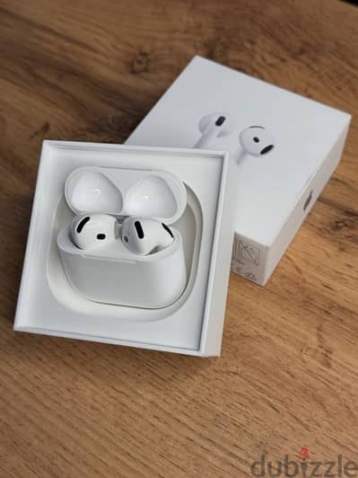 Apple Airpods 4 جديدة زيرو لم تستخدم في الضمان حوالي سنه ابل ايربودز ٤
