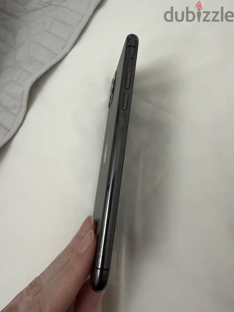 Apple - iPhone 11 Pro Max 1