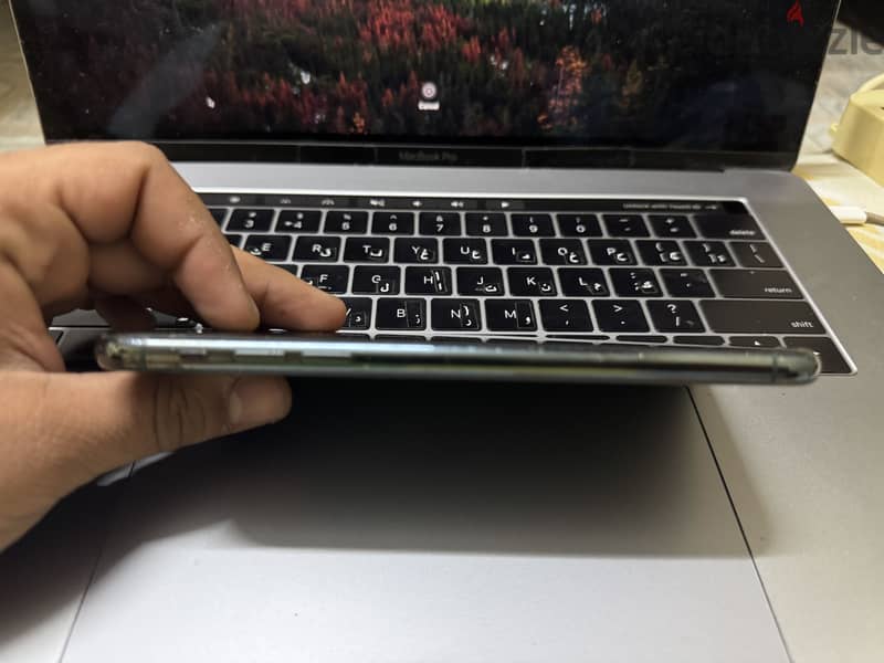 Apple - iPhone 11 Pro Max 1