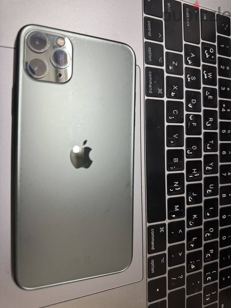 Apple - iPhone 11 Pro Max 2