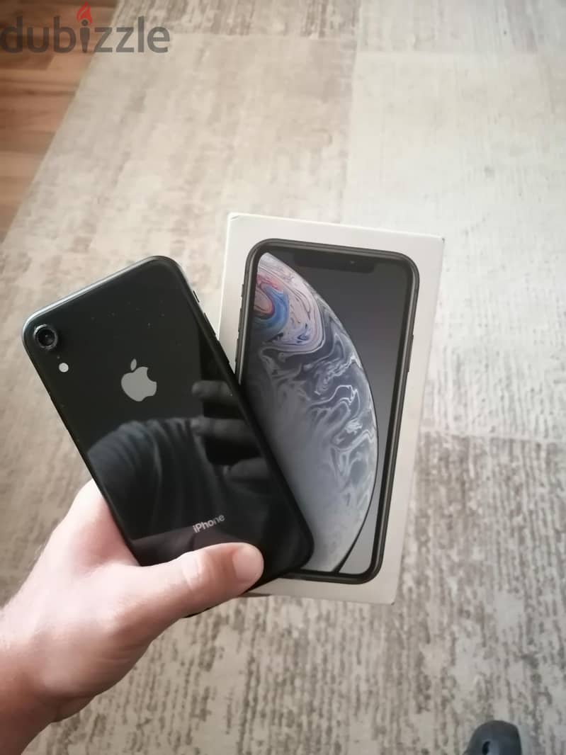 Apple - iPhone XR 1