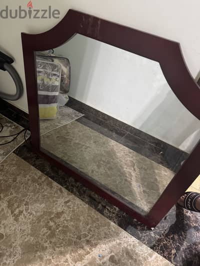 مرايه وبرواز
