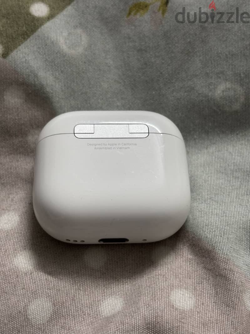 Apple AirPods 4 ANC 2