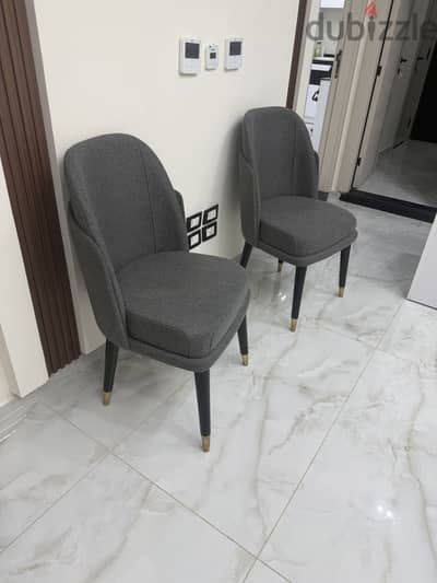 كرسى سفرة رمادى ممتاز
