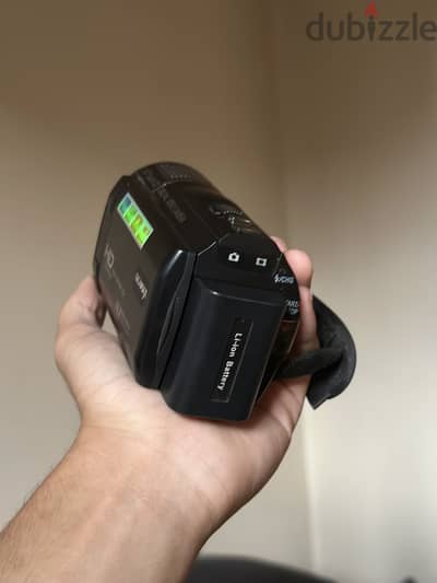GIGAMAX HD Digital Video Camera – 10MP – 3.0” Touch Screen