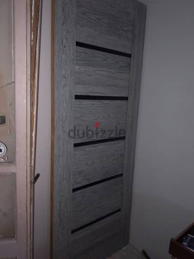 باب غرفة بحالة فوق الممتازة