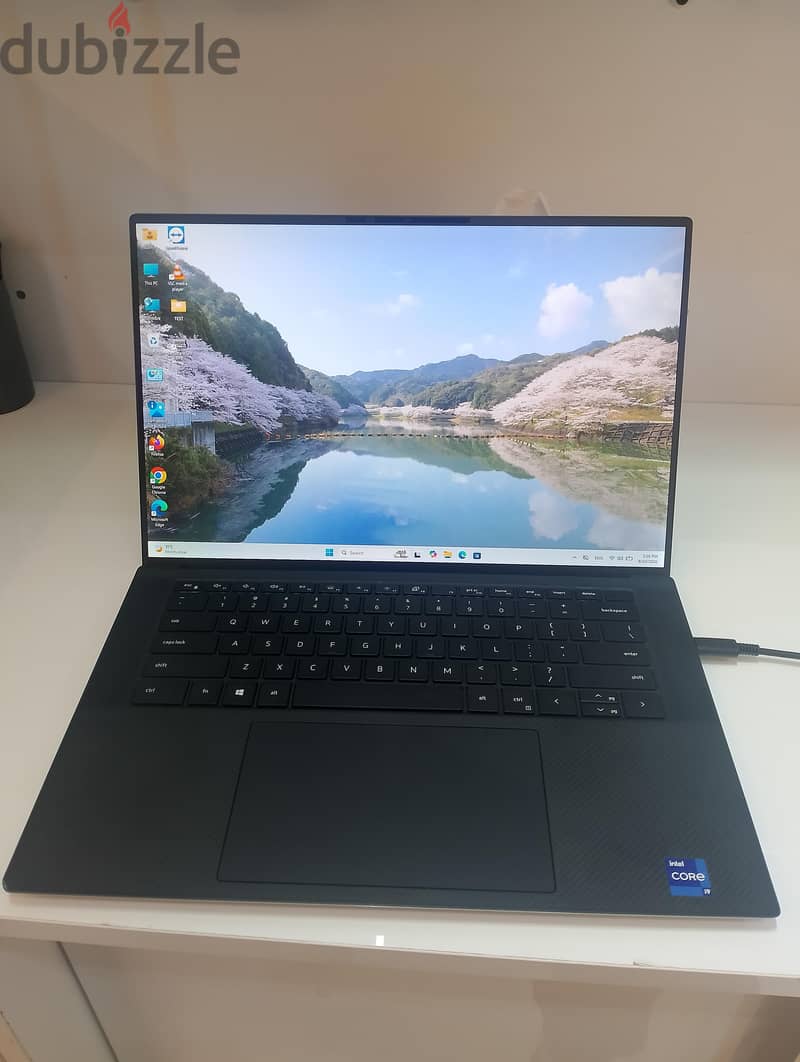 Dell precision 5560,core ,i9 1
