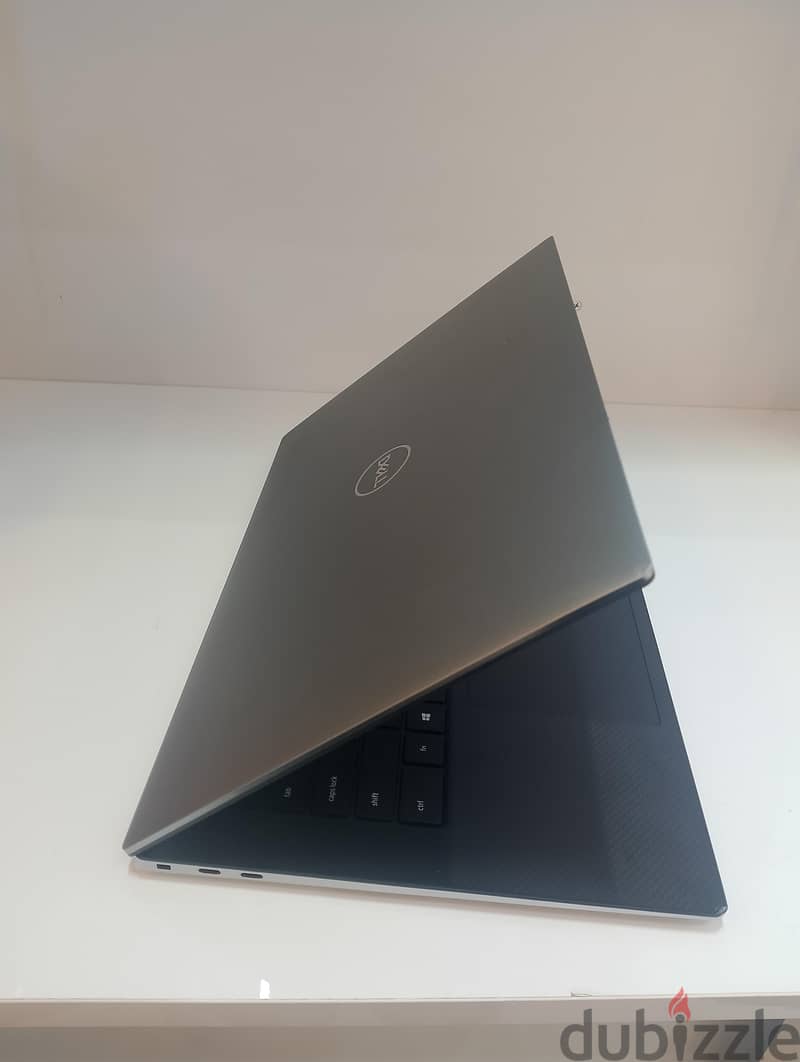Dell precision 5560,core ,i9 3