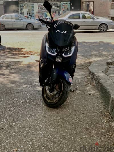 Duyan nmax 2025 - 11000km like new