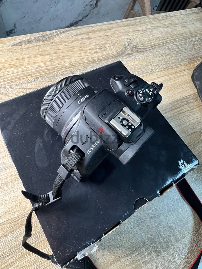 Canon r100 1