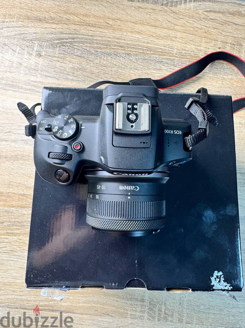 Canon r100 3