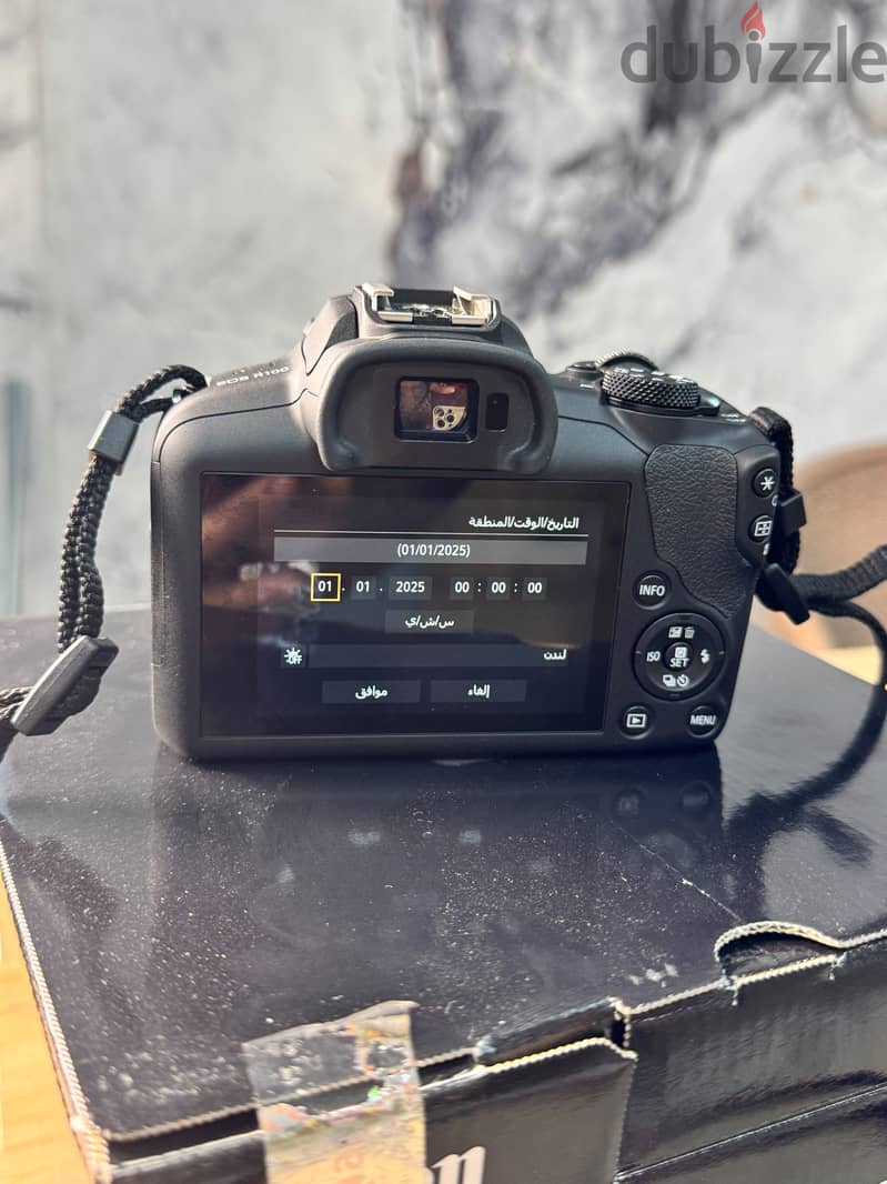 Canon r100 8
