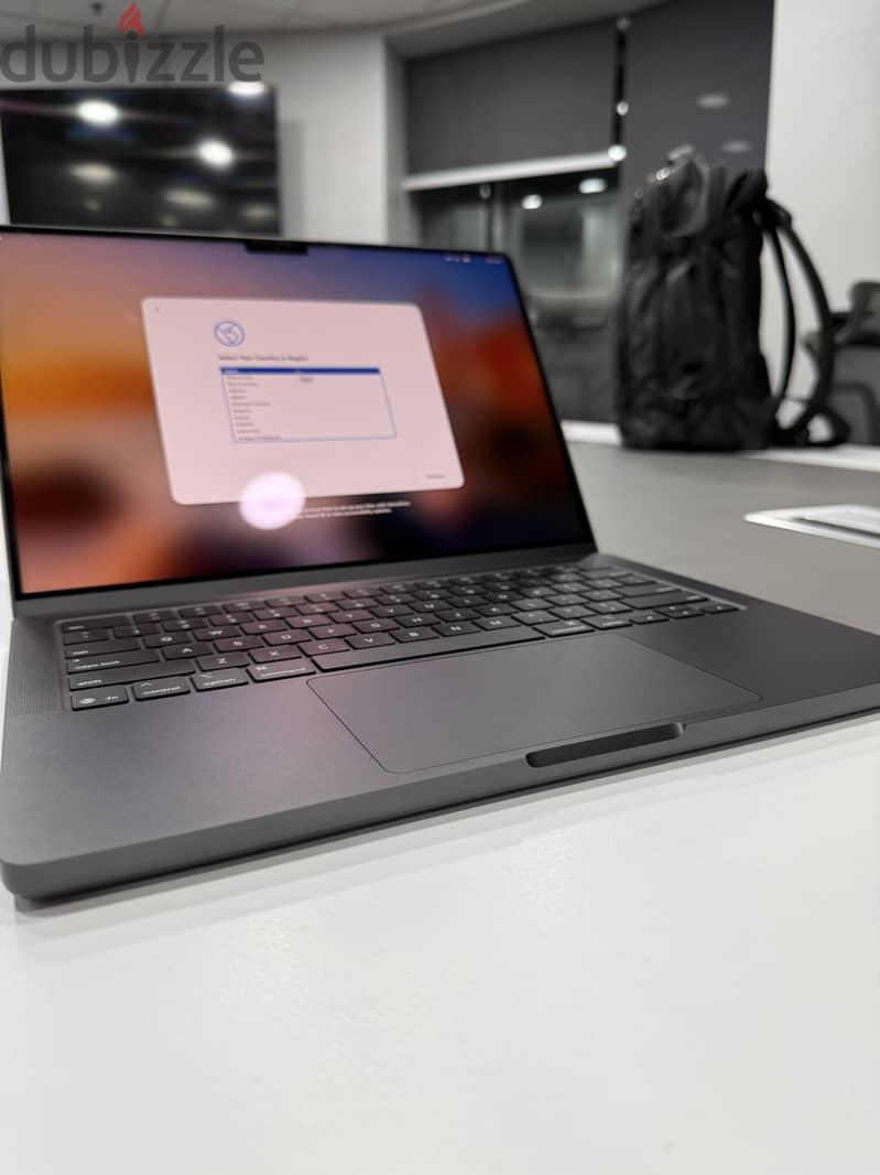 Macbook pro m5 24gb ram 4