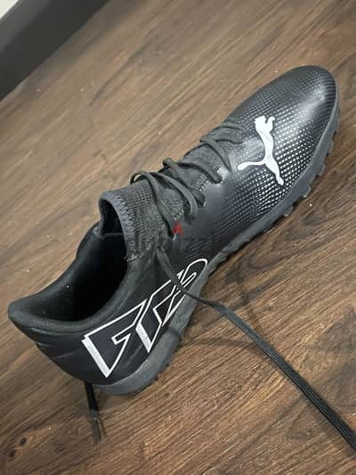 Football shoes