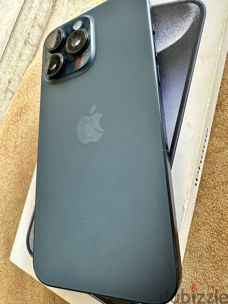 iPhone 15 pro max 256 5