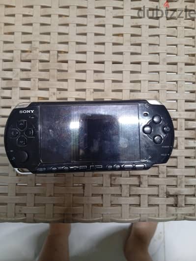 PSP 3004 حالته نظيفه جدا