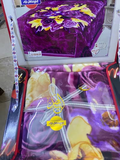 مفرش المجد ٤ قطع قطيفة