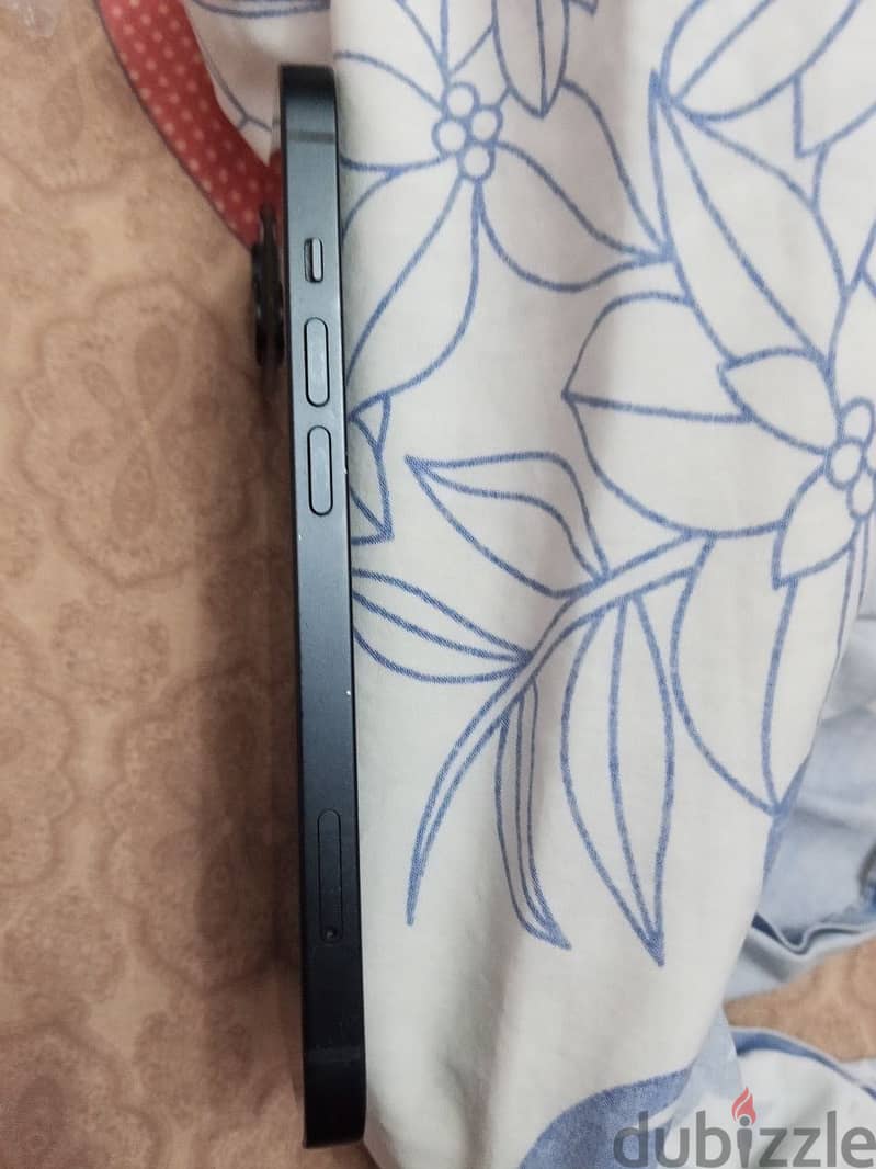 Iphone 13 mid night like new 2