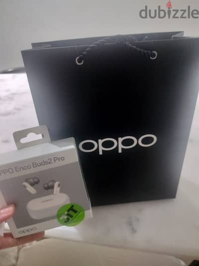 Oppo enco buds 2 pro جديدة بالضمان