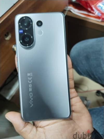 Vivo V60
