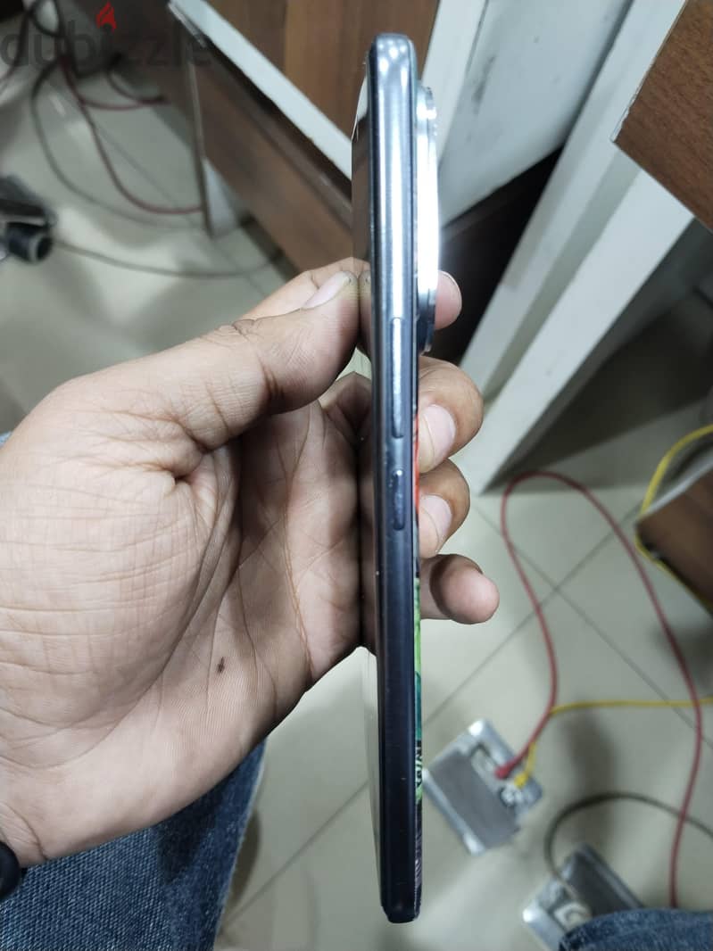 Vivo V60 2