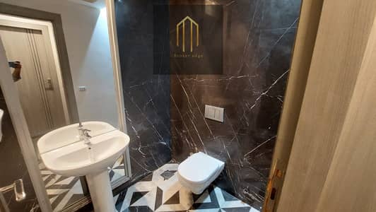 Duplex office with a private entrance for major companies in the most distinctive locations of Heliopolis on the main Al-Thawra Street.