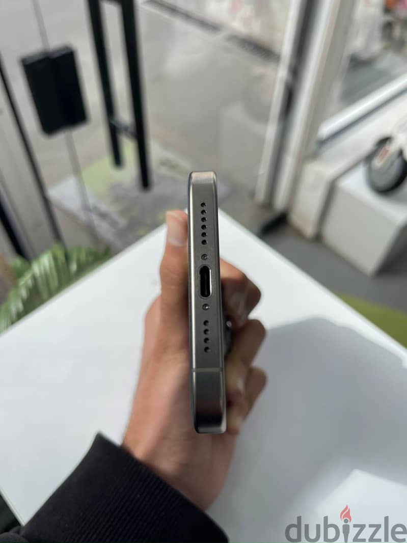 Apple - iPhone 15 Pro Max 2