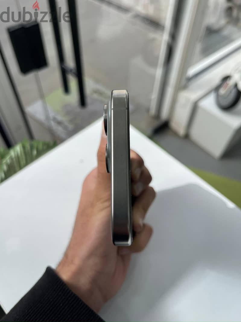 Apple - iPhone 15 Pro Max 3