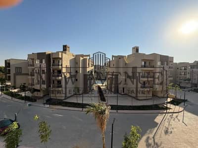 شقة للبيع في فلاورز بارك Flowers Park  بالقرب من الجامعة الأمريكية فيو على حمام السباحة- تشطيب كامل - استلام فوري