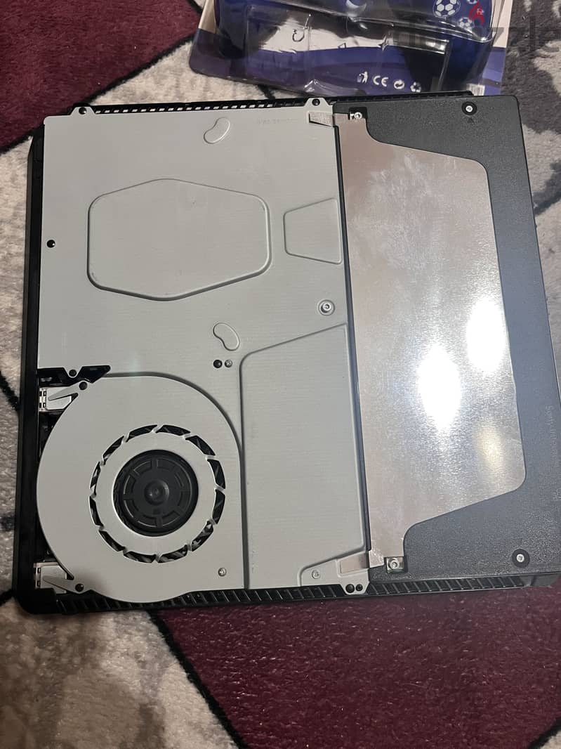 Ps4 slim 2