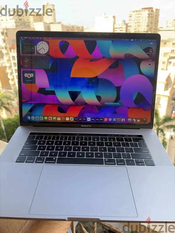 MacBook pro 15-inch 2019 1