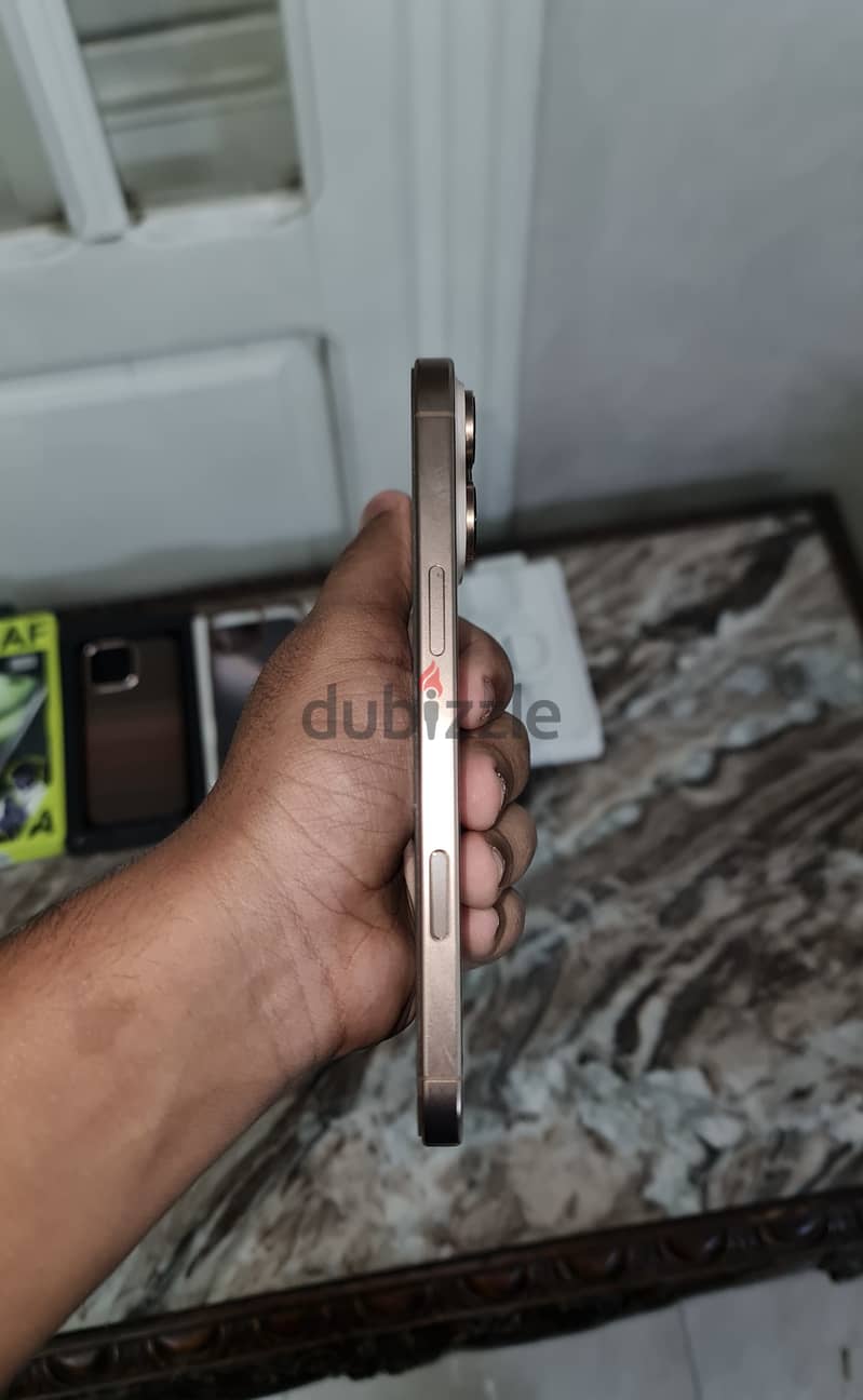 Apple - iPhone 16 Pro Max 6