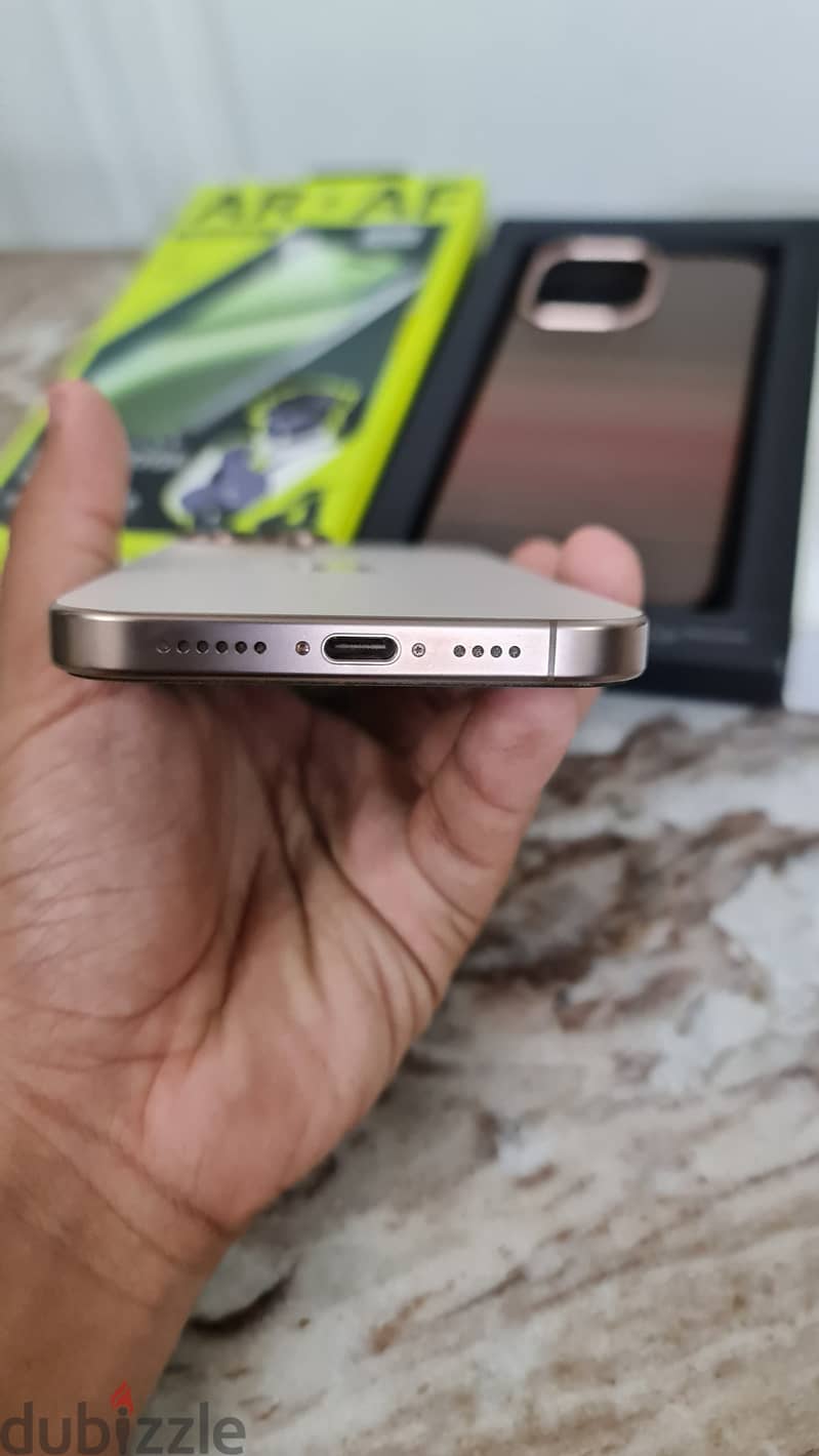 Apple - iPhone 16 Pro Max 8