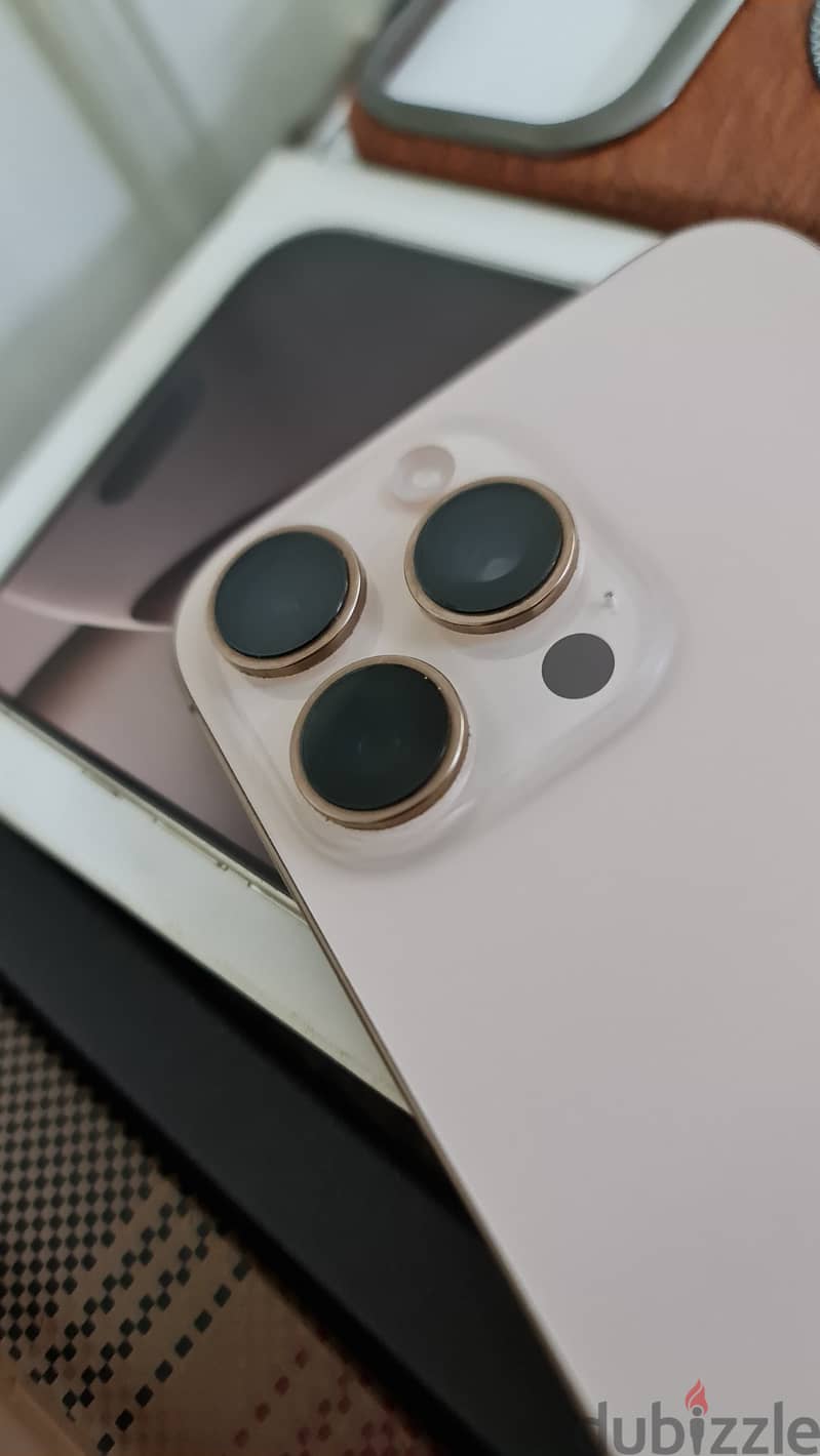 Apple - iPhone 16 Pro Max 9