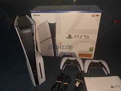 PS5 بلايستيشن سليم مع دراعين و العاب