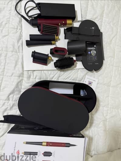 Dyson Airwrap i. d  original from UAE دايسون اير راب ٣٥ الف جنية