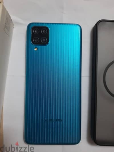 Samsung M12