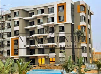 شقة 128م مشطبة بالكامل في cleo palm hills new cairoلوكيشن مميز جداً أفضل مبنى بحري 100%  م