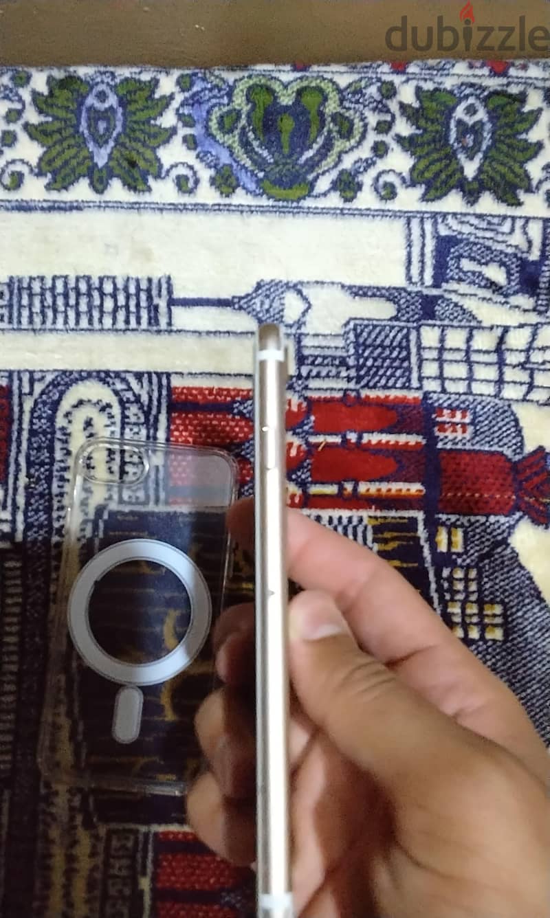 آبل - آيفون 7 4