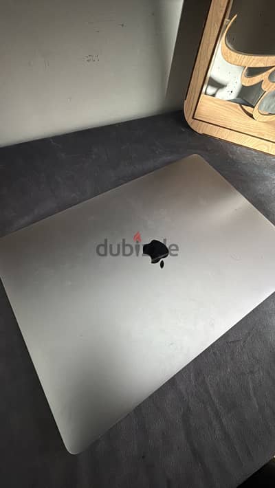 Macbook 2017 pro 16inch