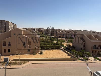 دوبلكس للبيع فى جرين سكوير لوكيشن مميز يطل على فلل استلام فوري في المستقبل سيتي green square mostakbal city